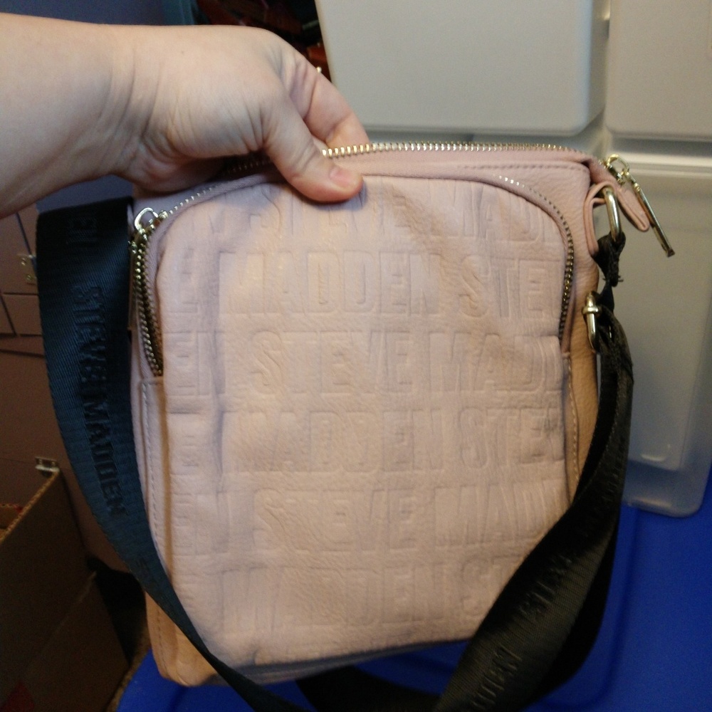 Steve Madden crossboby